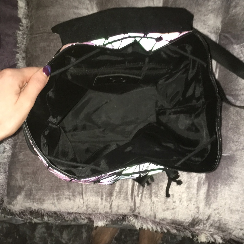 Geometric reflective backpack - Picture 6 of 6
